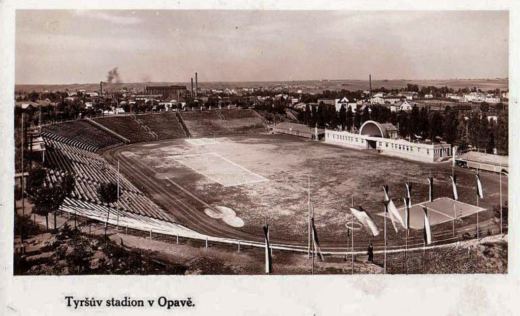 Tyršův stadion ve 30. letech