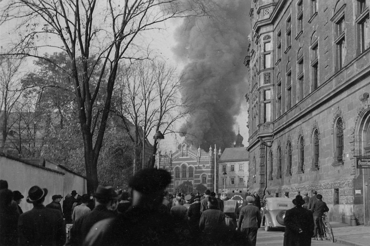 Vypálení opavské synogogy 10. listopadu 1938 