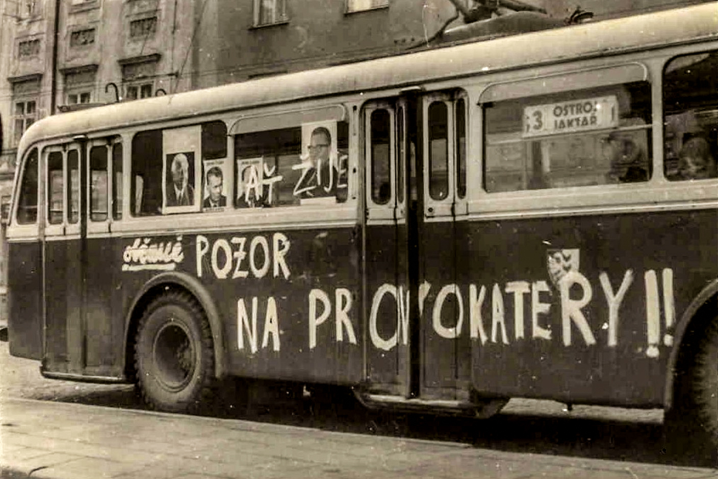 Příchod okupačních vojsk 21. srpna 1968