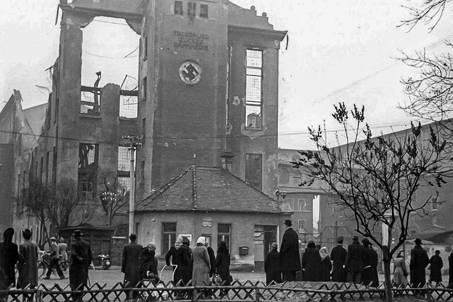 Válkou zničená budova opavského cukrovaru - DOHLEDAT NA BADATELNĚ LOKACI