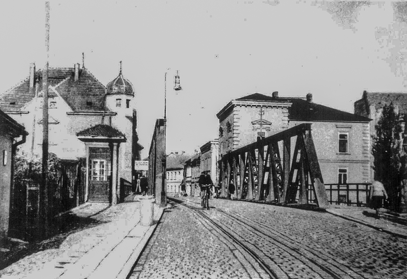 Most přes řeku na Ratibořské ulici