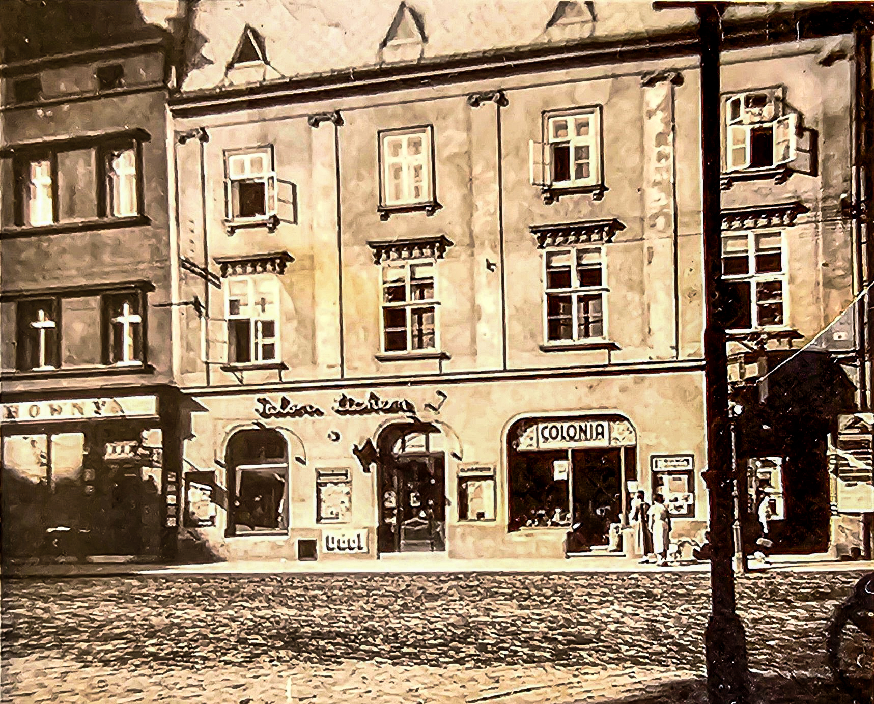 Obchod koloniálním zbožím na Horním náměstí